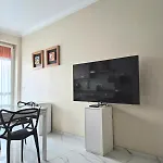 شقة Arrivasti Stays, Spacious In Centre