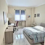 Arrivasti Stays, Spacious In Centre شقة ميلان