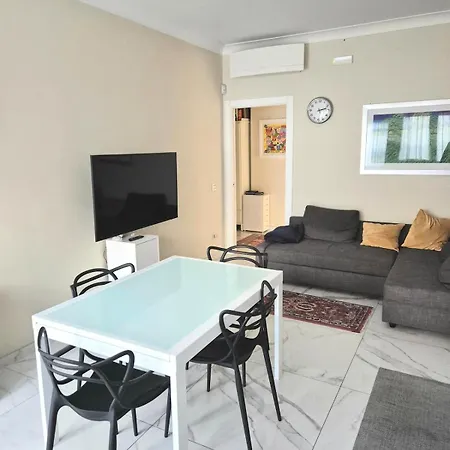 Arrivasti Stays, Spacious In Centre * ميلان